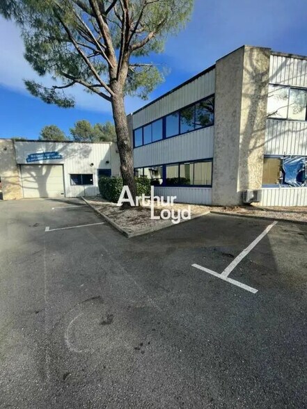 Flex in Antibes for lease - Building Photo - Image 1 of 4