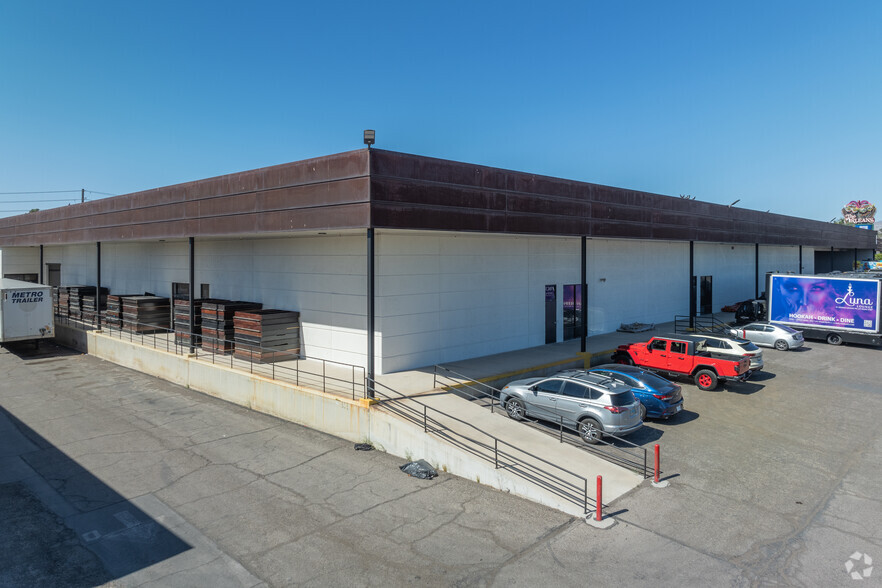 4300 W Tropicana Ave, Las Vegas, NV for lease - Building Photo - Image 1 of 5