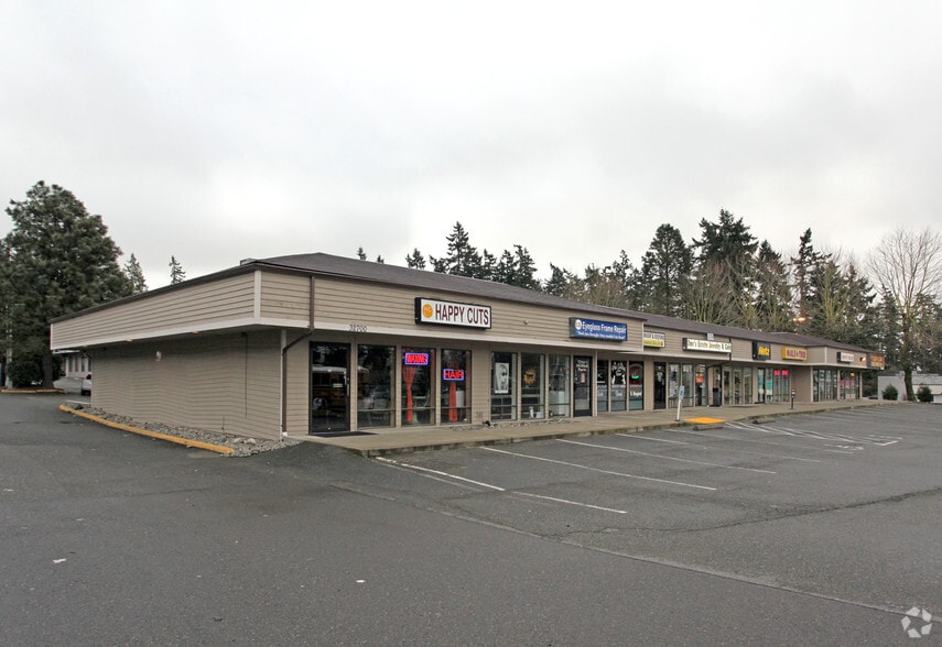 32700 Pacific Hwy S, Federal Way, WA for lease - Primary Photo - Image 1 of 3