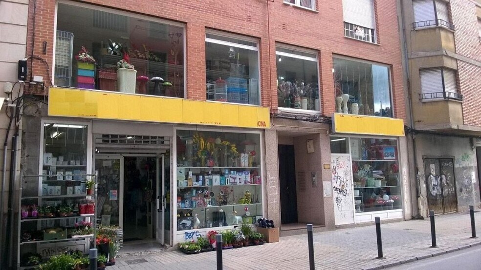Retail in Ponferrada for sale - Building Photo - Image 2 of 2