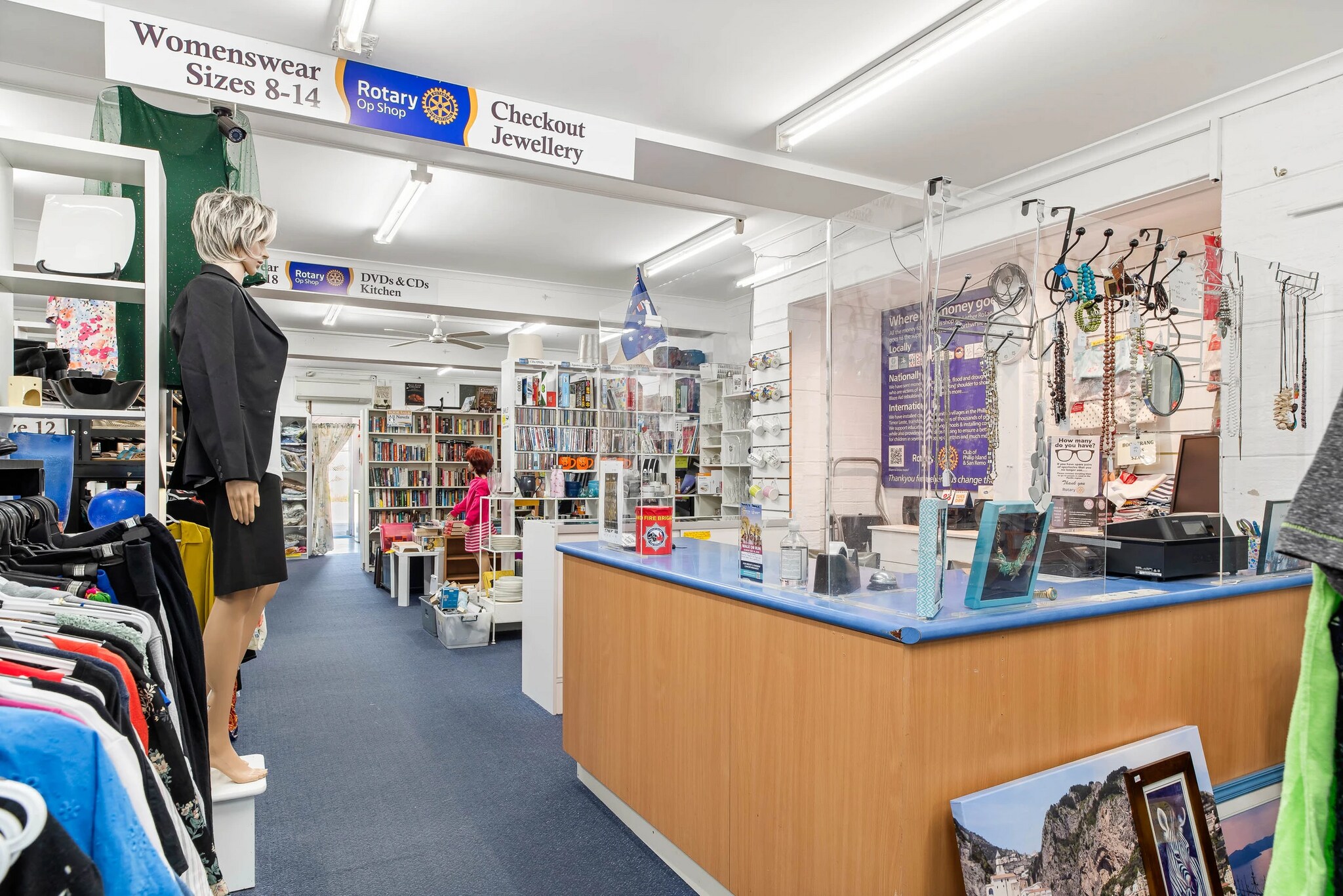 134-138 Thompson Ave, Cowes for lease Interior Photo- Image 1 of 3