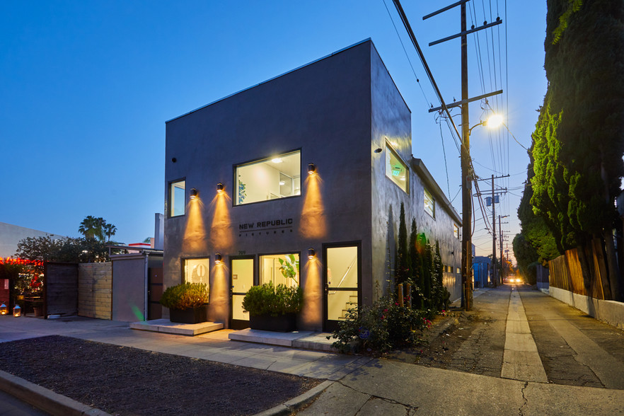 709 N Gardner St, Los Angeles, CA for lease - Building Photo - Image 1 of 27