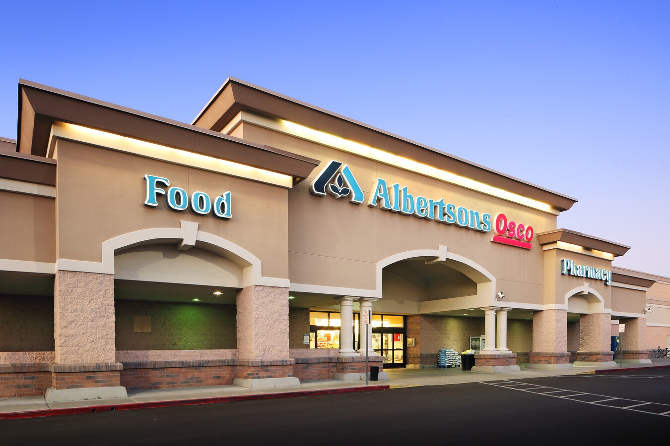 8940 8960 W Bell Rd Peoria Az 85382 Albertsons Peoria Plaza Loopnet Com