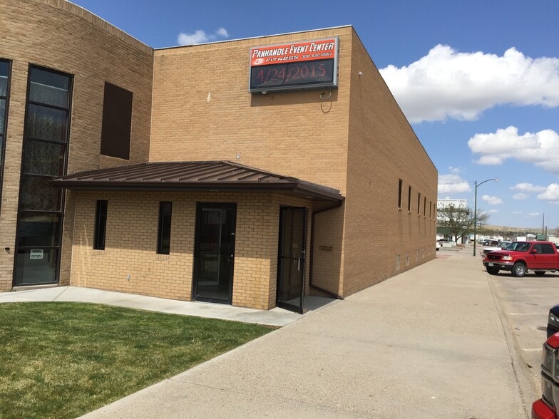 247 Bordeaux St, Chadron, NE for sale - Building Photo - Image 2 of 7