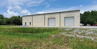 107 Industrial Ct, Freeport FL - Parking Garage