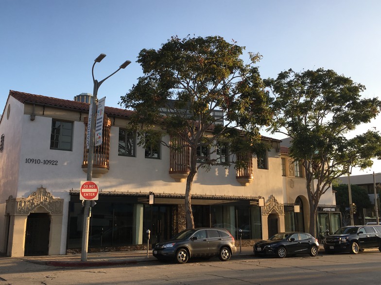 1025-1126 Westwood Blvd, Los Angeles, CA for lease - Building Photo - Image 3 of 3