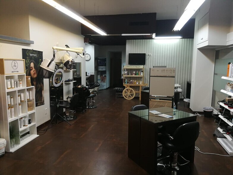 Retail in Córdoba, Córdoba for sale - Building Photo - Image 2 of 10