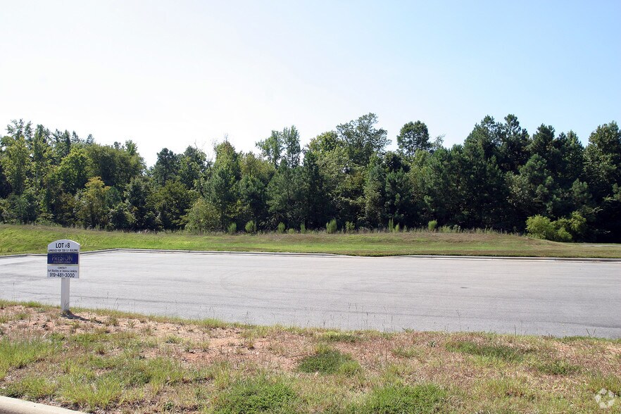 10401065 Darrington Dr, Cary, NC 27513