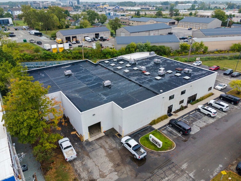 8035 Craig St, Indianapolis, IN for lease - Building Photo - Image 2 of 16