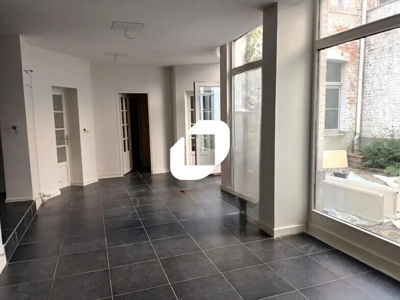 25 Rue Du Lieutenant Colpin, Lille for lease - Building Photo - Image 3 of 16