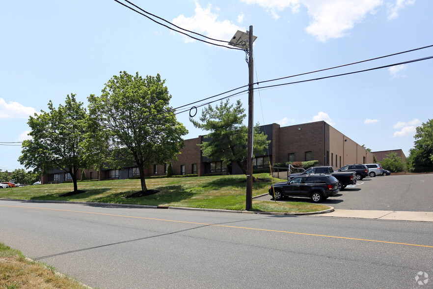 721-731 Hylton Rd, Pennsauken, NJ for sale - Primary Photo - Image 1 of 1