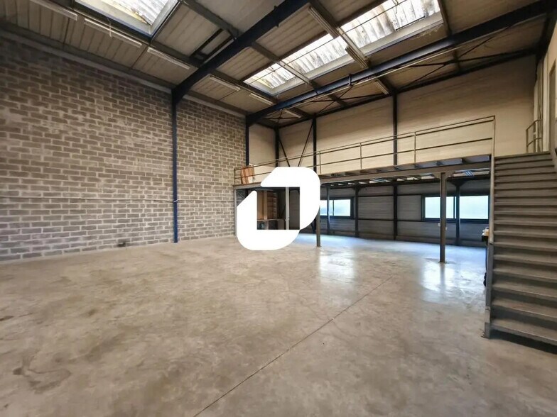 Office in Champigny-sur-Marne for lease - Building Photo - Image 3 of 8