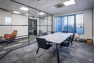 Riverside Dr, Liverpool for lease Interior Photo- Image 2 of 2
