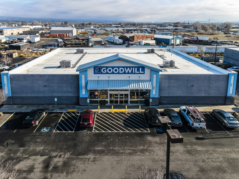 1907 S 1st St, Yakima, WA for sale - Primary Photo - Image 1 of 5