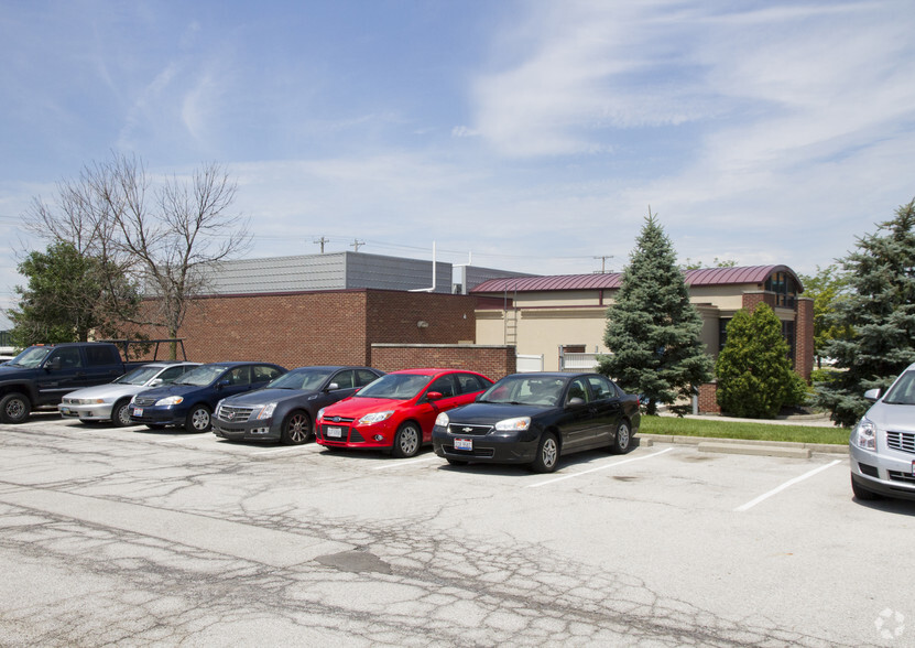 690 Morrison Rd, Columbus, OH for lease - Building Photo - Image 3 of 6