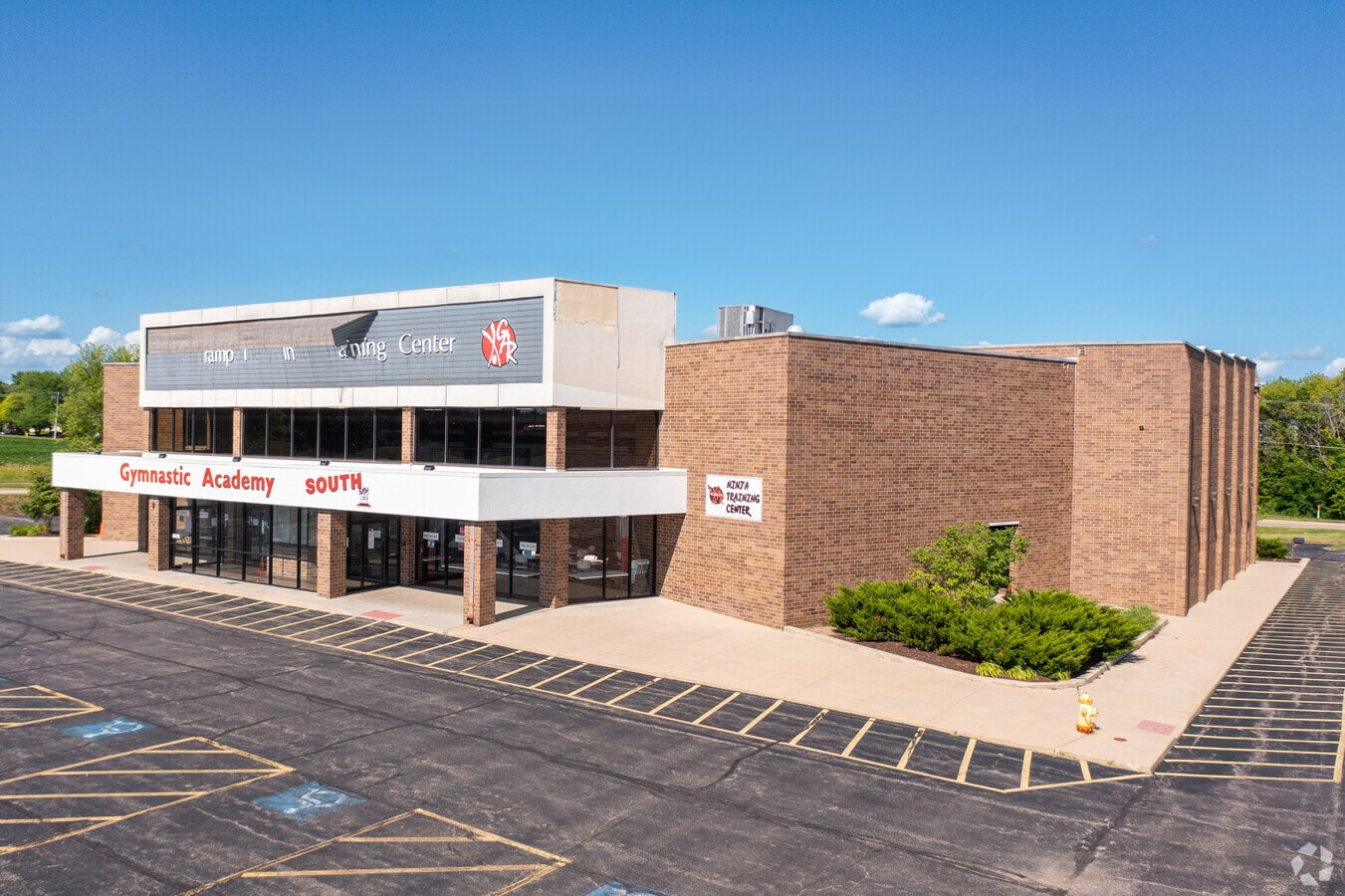 1949 S Bell School Rd, Rockford, IL 61112