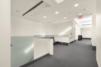 301 Washington St, Columbus, IN for lease Building Photo- Image 2 of 21