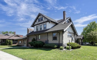 More details for 634 Wisconsin St, Oshkosh, WI - Specialty for Sale
