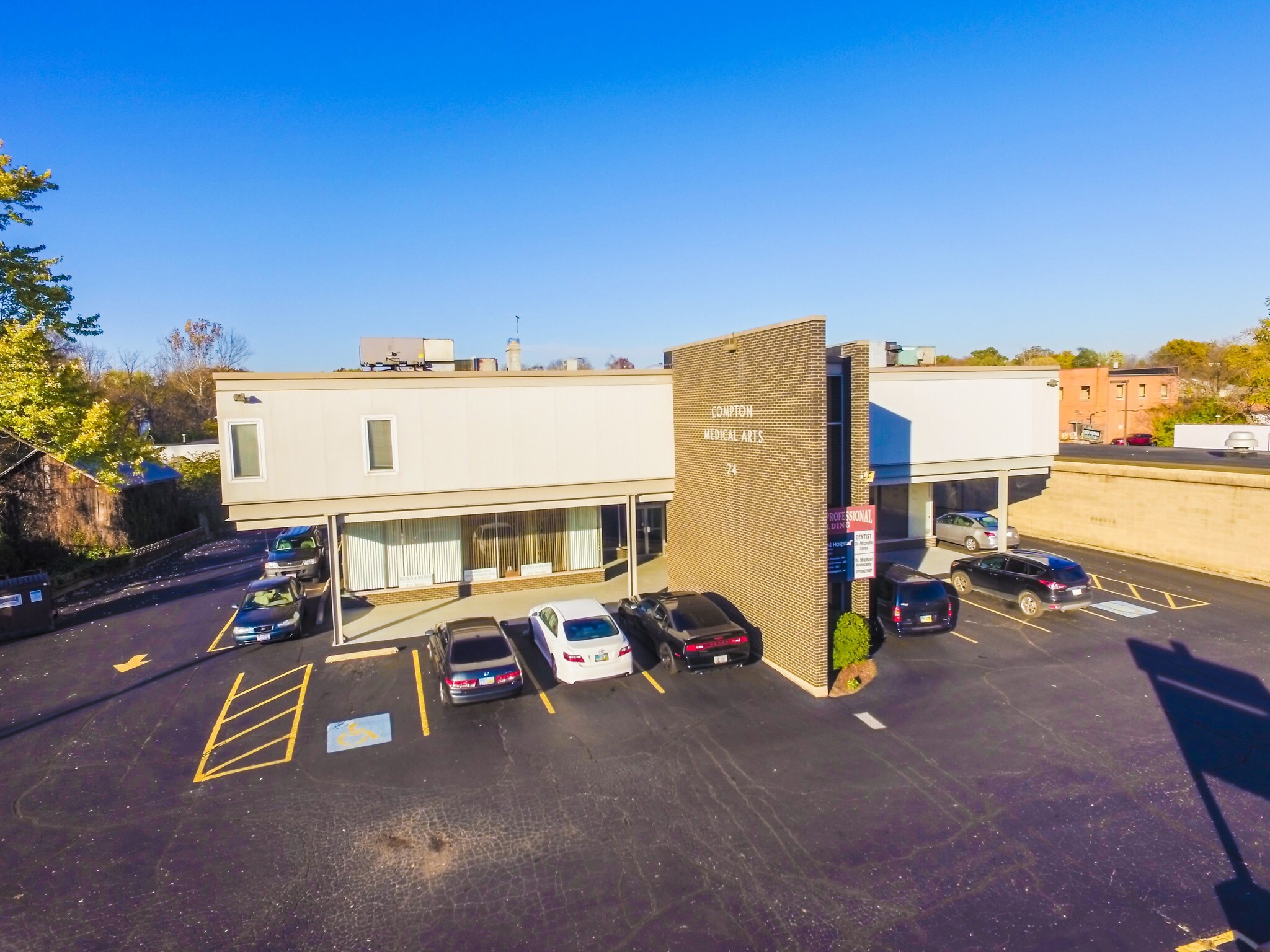 24 Compton Rd, Cincinnati, OH 45216