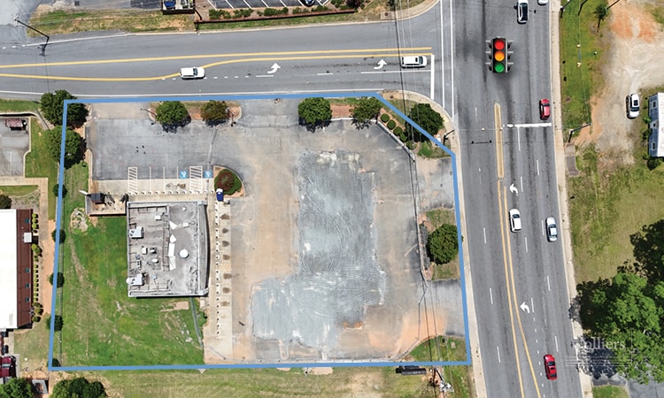 1710 E Greenville St - Retail & Lot Sale portfolio of 2 properties for sale on LoopNet.com - Building Photo - Image 2 of 11