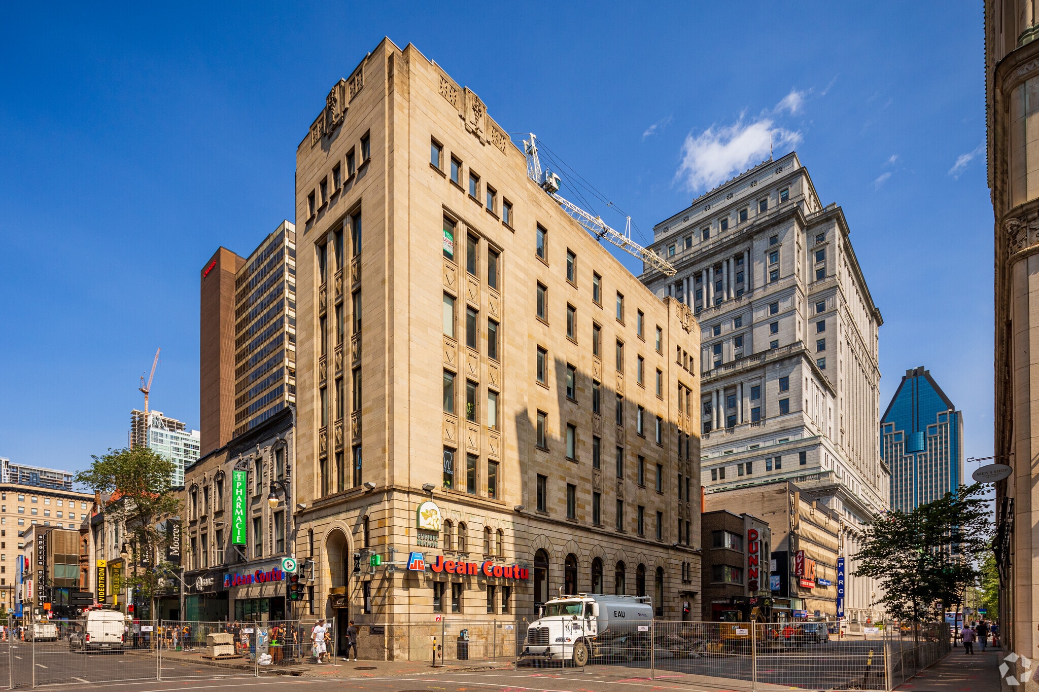 980 Rue Sainte-Catherine O, Montréal, QC for sale Building Photo- Image 1 of 1