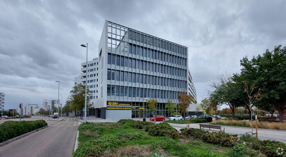 Calle Estanislao Pérez Pita, 23, Madrid, Madrid for lease - Building Photo - Image 3 of 7