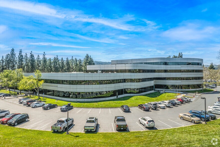 4900 Hopyard Rd, Pleasanton, CA for lease - Primary Photo - Image 1 of 24