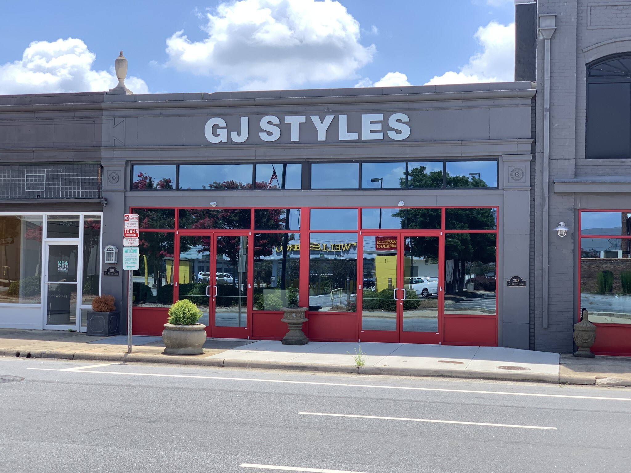 208 E Martin Luther King Jr Dr, High Point, NC for sale Building Photo- Image 1 of 1