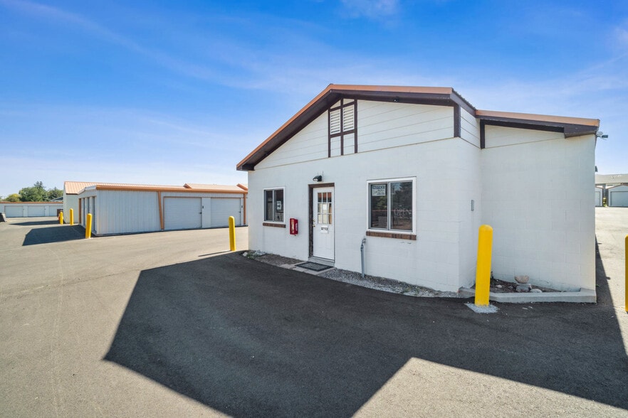 KO Storage portfolio of 2 properties for sale on LoopNet.com - Building Photo - Image 3 of 4