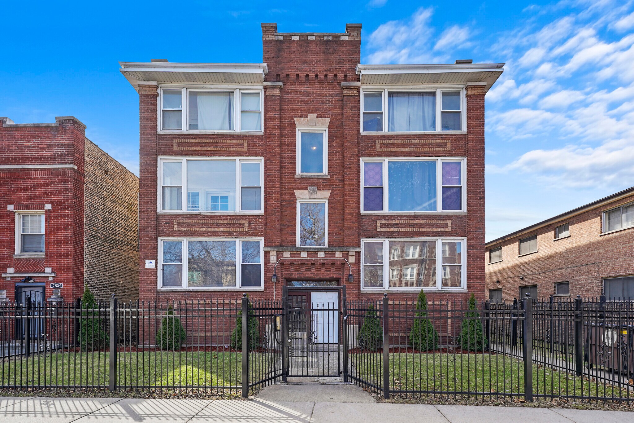 7528 S Coles Ave, Chicago, IL for sale Building Photo- Image 1 of 1