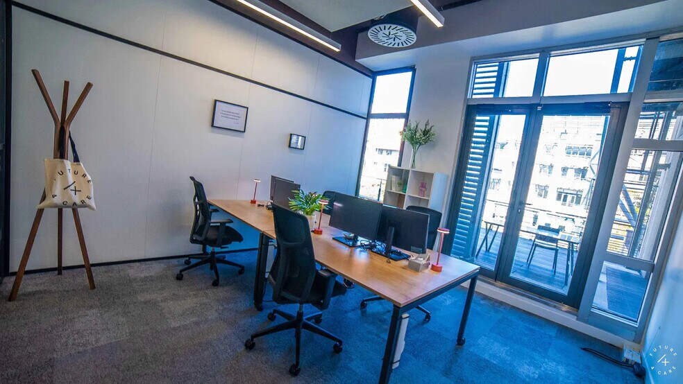 Office in Paris for lease - Building Photo - Image 3 of 6