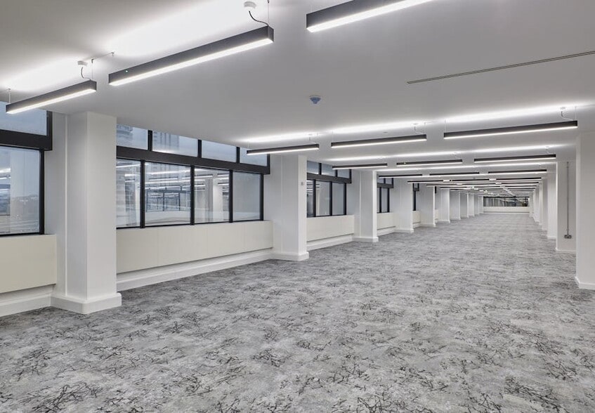 Dingwall Rd, Croydon for lease - Interior Photo - Image 3 of 8