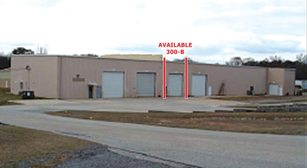 300 Casablanca Dr, Macon, GA for sale - Building Photo - Image 1 of 1