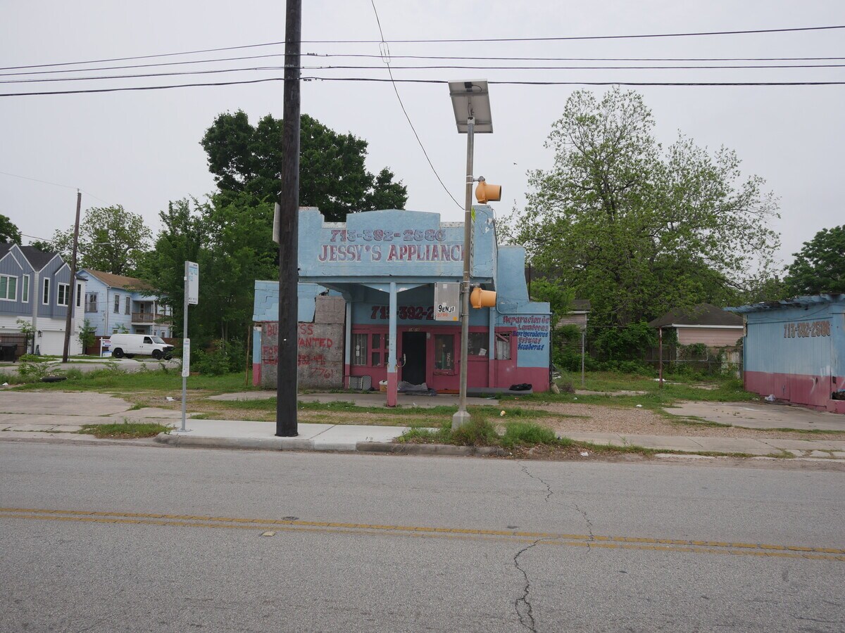 1418 Lorraine St, Houston, TX 77009 Retail for Sale