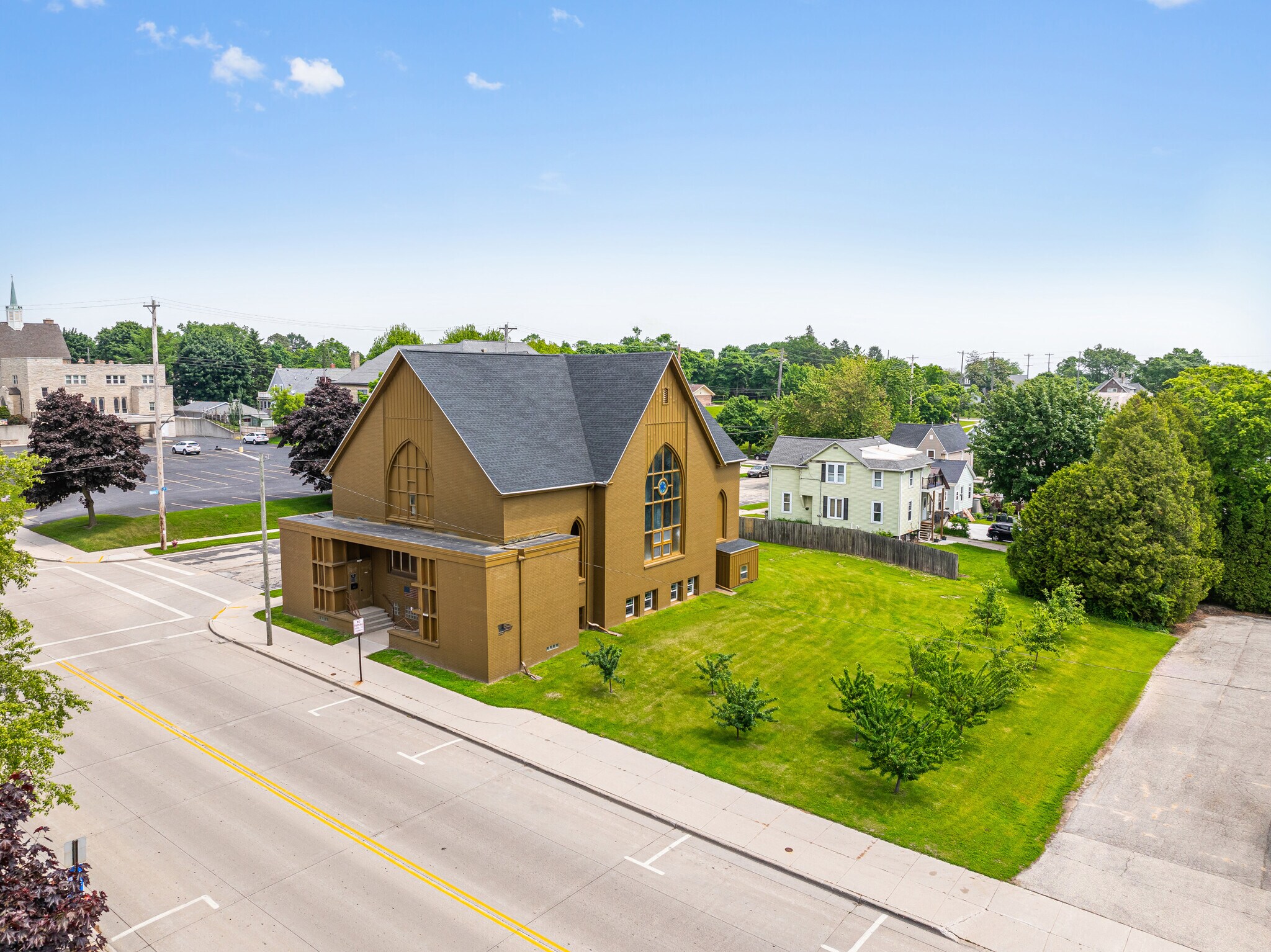 435 N 8th St, Manitowoc, WI for sale Building Photo- Image 1 of 1