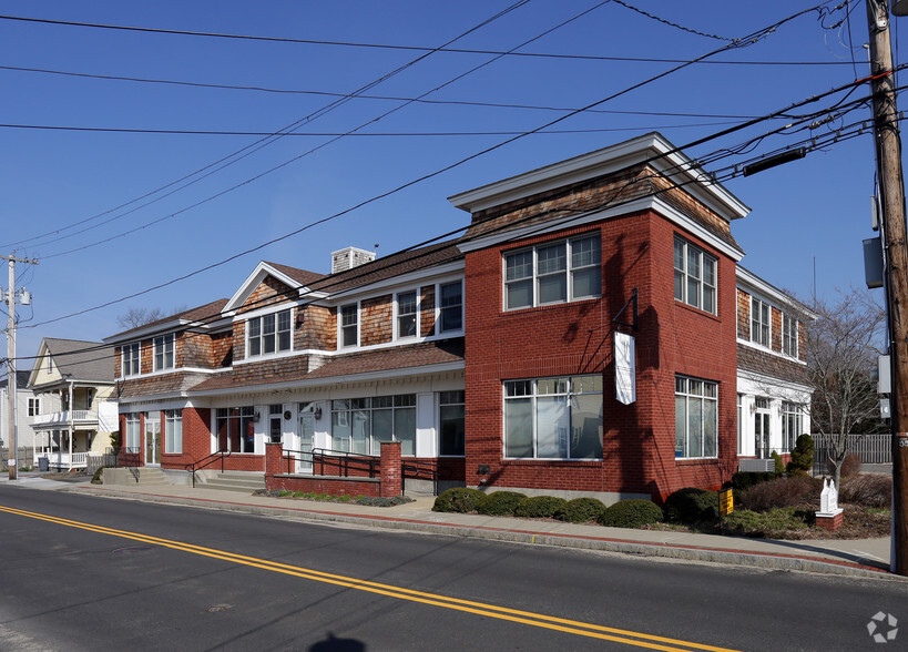 37-47 Maple Ave, Barrington, RI for sale - Primary Photo - Image 1 of 1