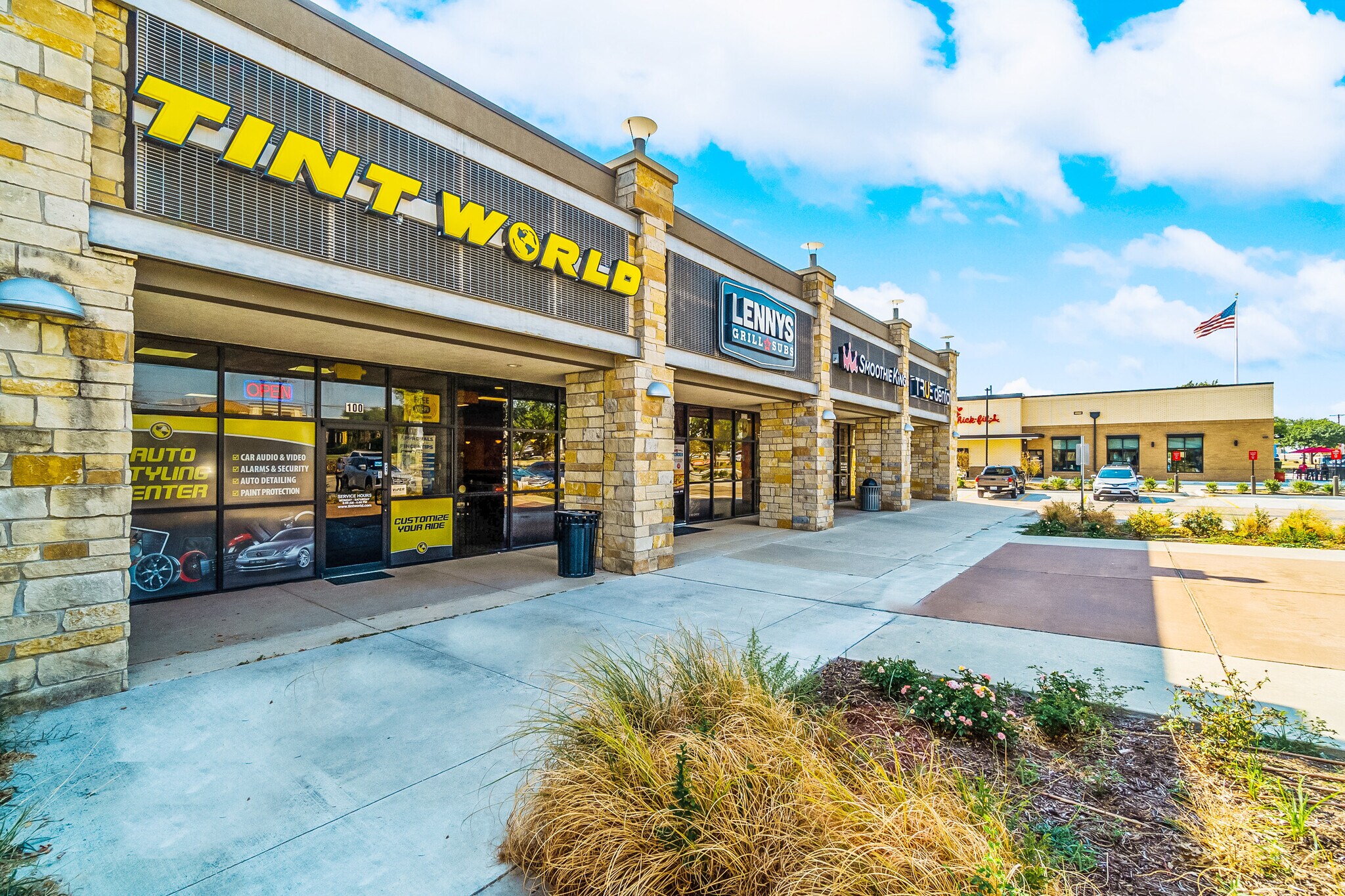 1231 William D Tate Ave, Grapevine, TX for sale Primary Photo- Image 1 of 1