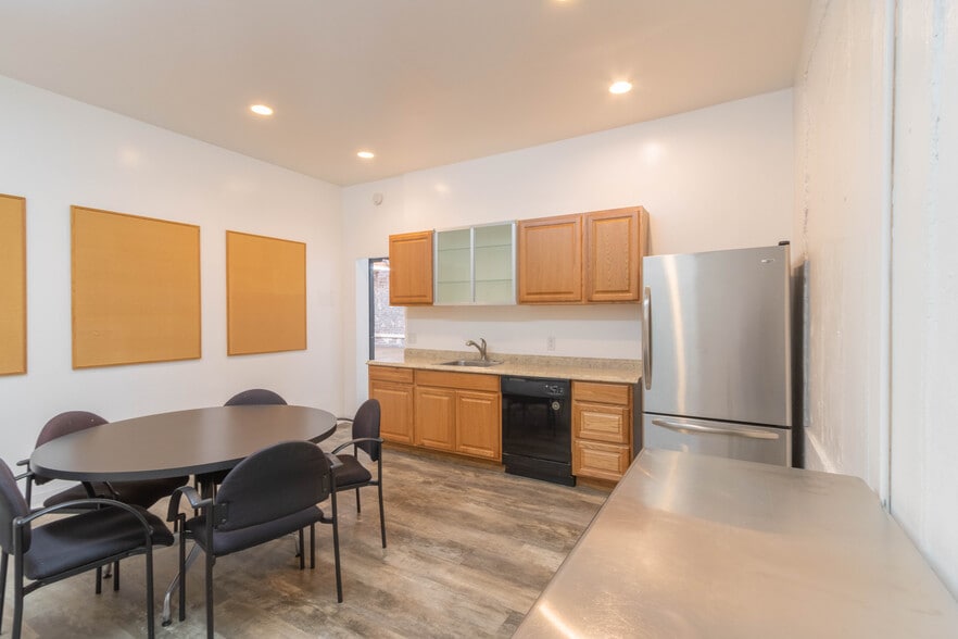 638 4th St, San Francisco, CA for lease - Interior Photo - Image 3 of 8
