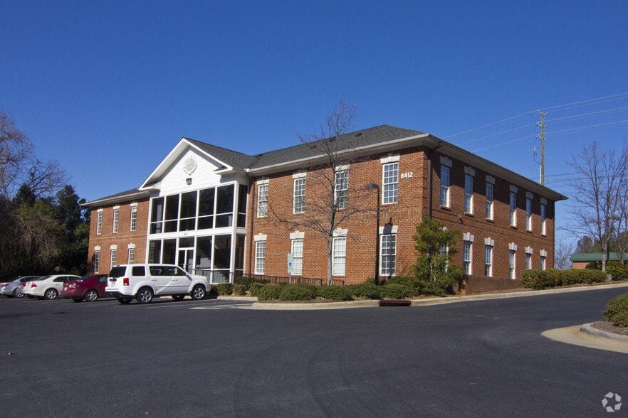 8410 Falls Of Neuse Rd, Raleigh, NC for lease - Primary Photo - Image 1 of 7