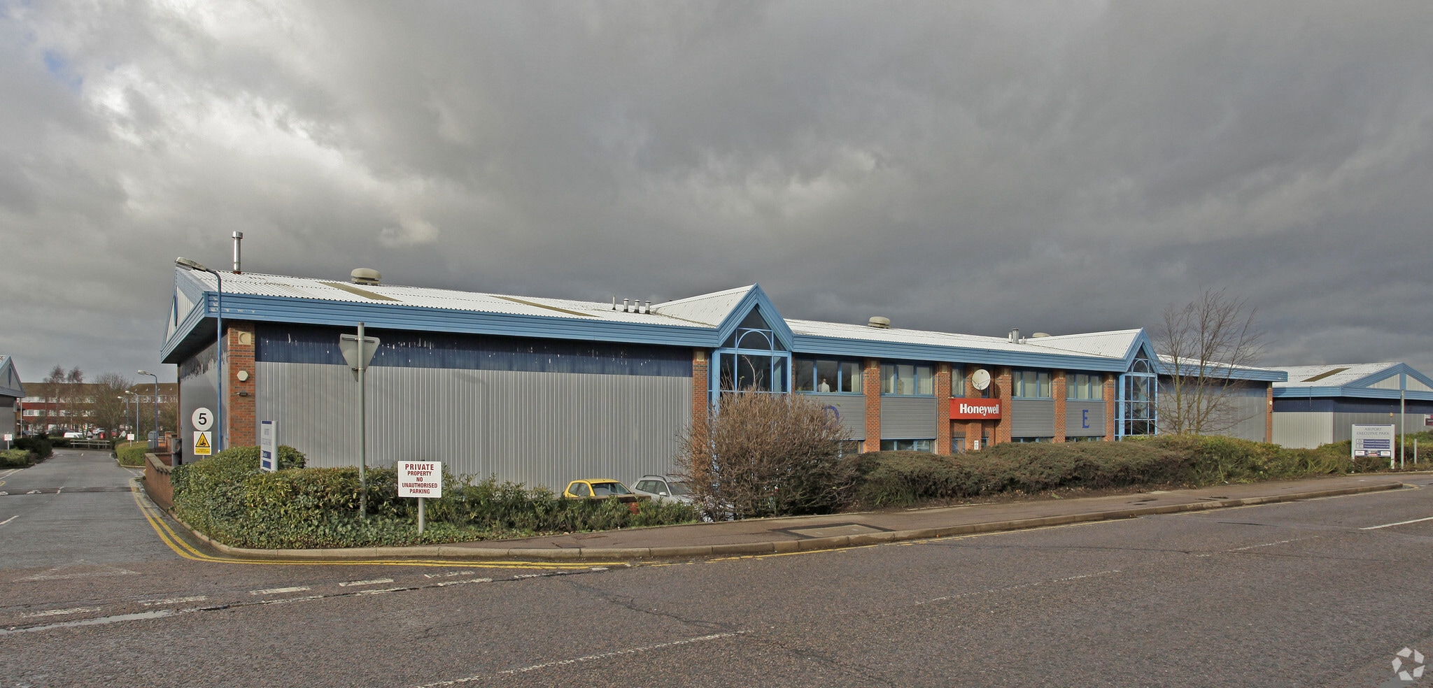 President Way, Luton for sale Primary Photo- Image 1 of 1