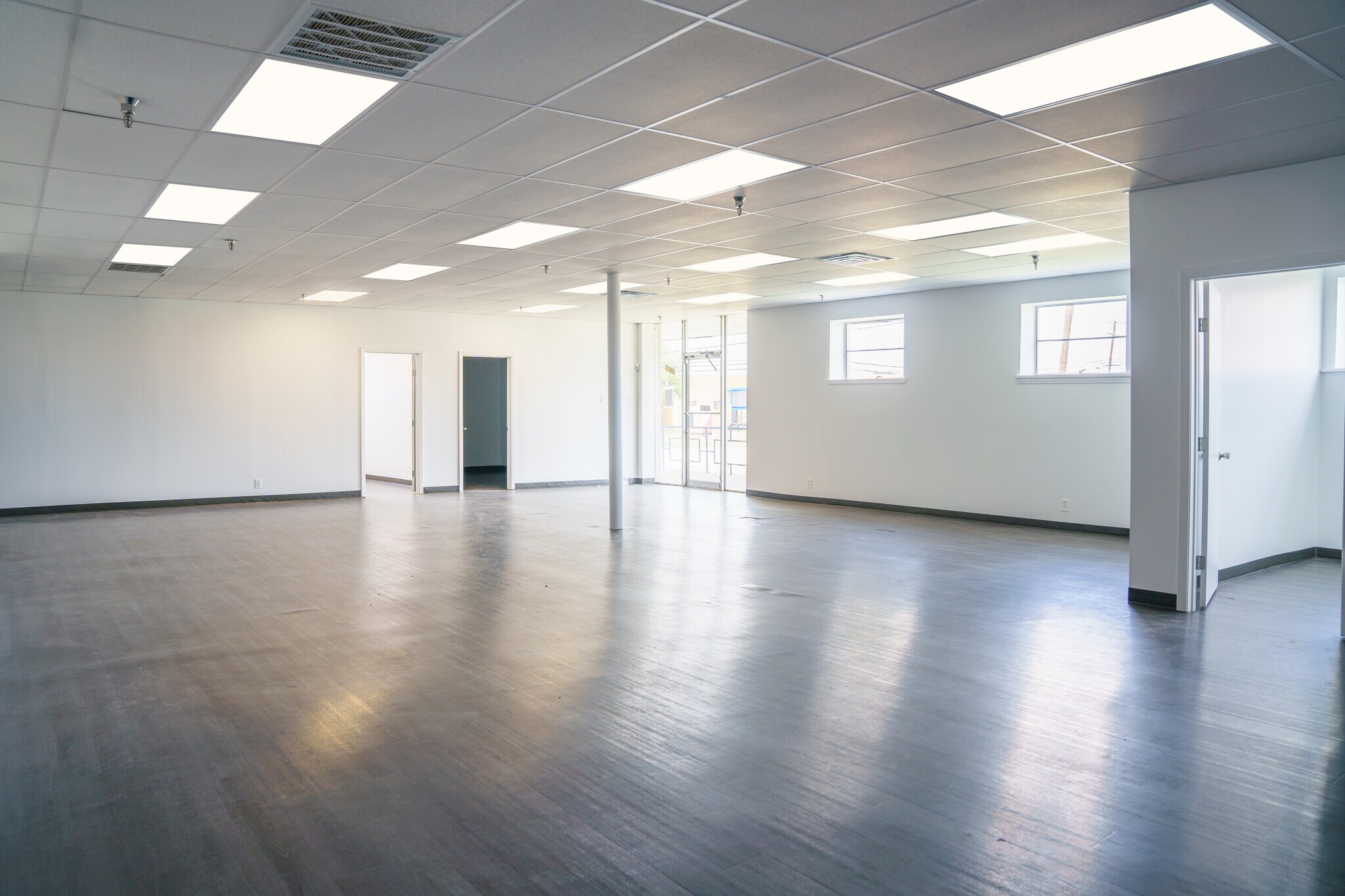 8821 Directors Row, Dallas, TX for sale Building Photo- Image 1 of 1