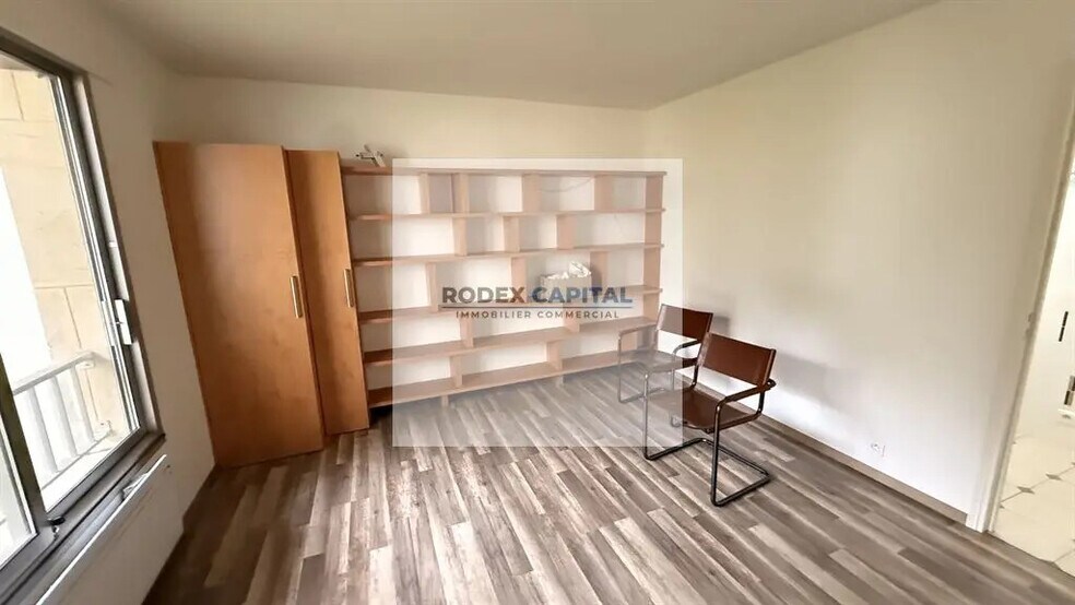 Office in Paris for lease - Building Photo - Image 2 of 8