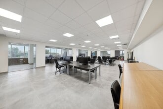 247-255 Montee De Liesse, Montréal, QC for sale Interior Photo- Image 2 of 10