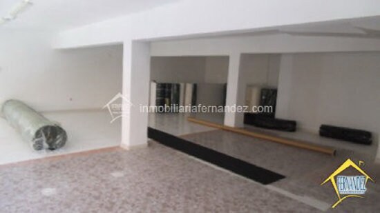 Retail in Cáceres for lease Building Photo- Image 1 of 9