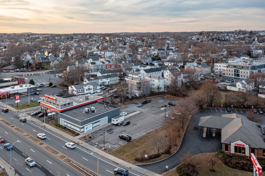 770 Gallivan Blvd, Dorchester, MA for lease - Building Photo - Image 1 of 3