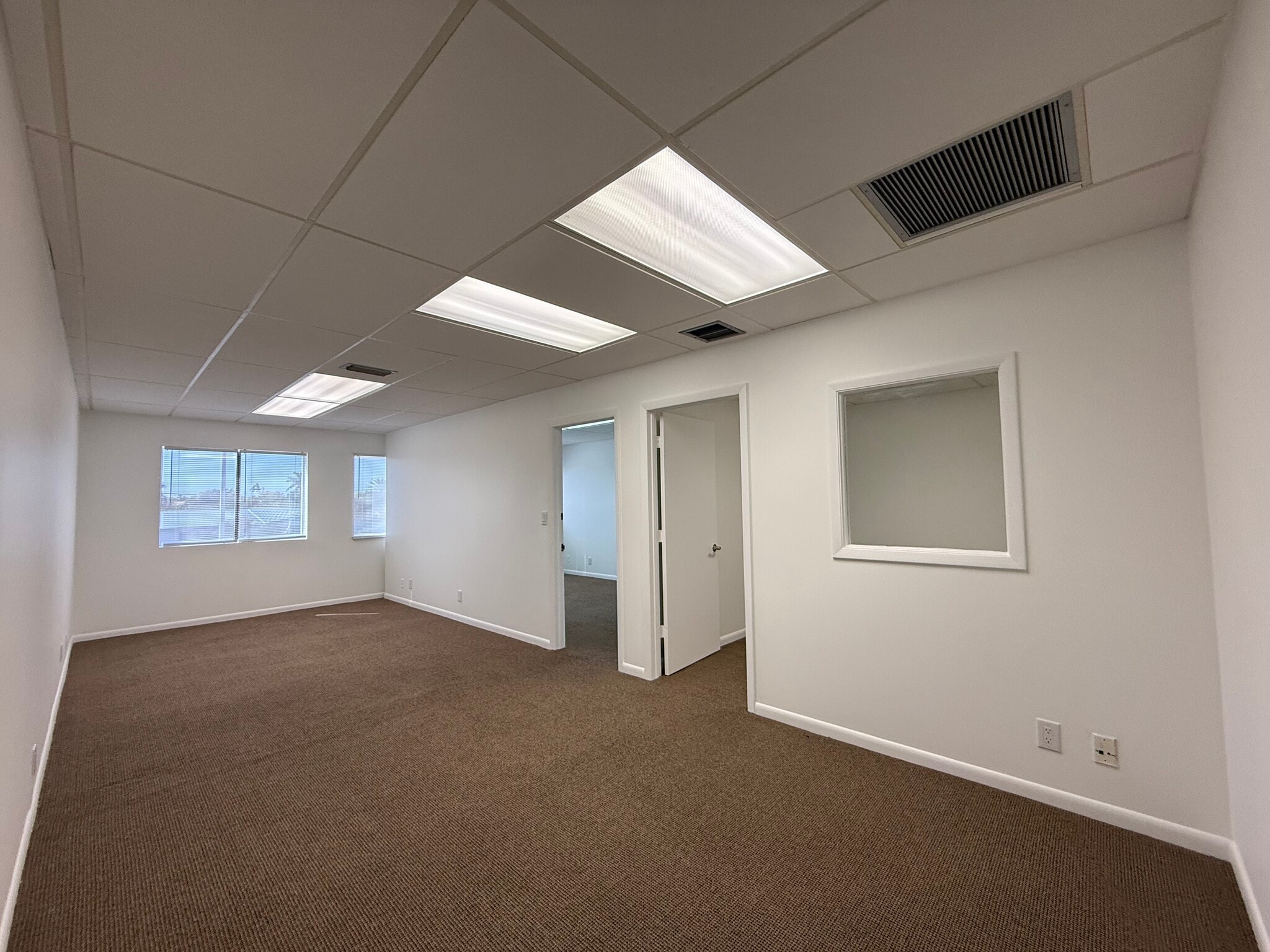 1881 NE 26th St, Wilton Manors, FL for lease Interior Photo- Image 1 of 6