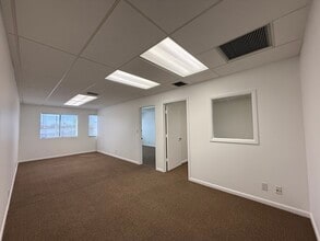 1881 NE 26th St, Wilton Manors, FL for lease Interior Photo- Image 1 of 6