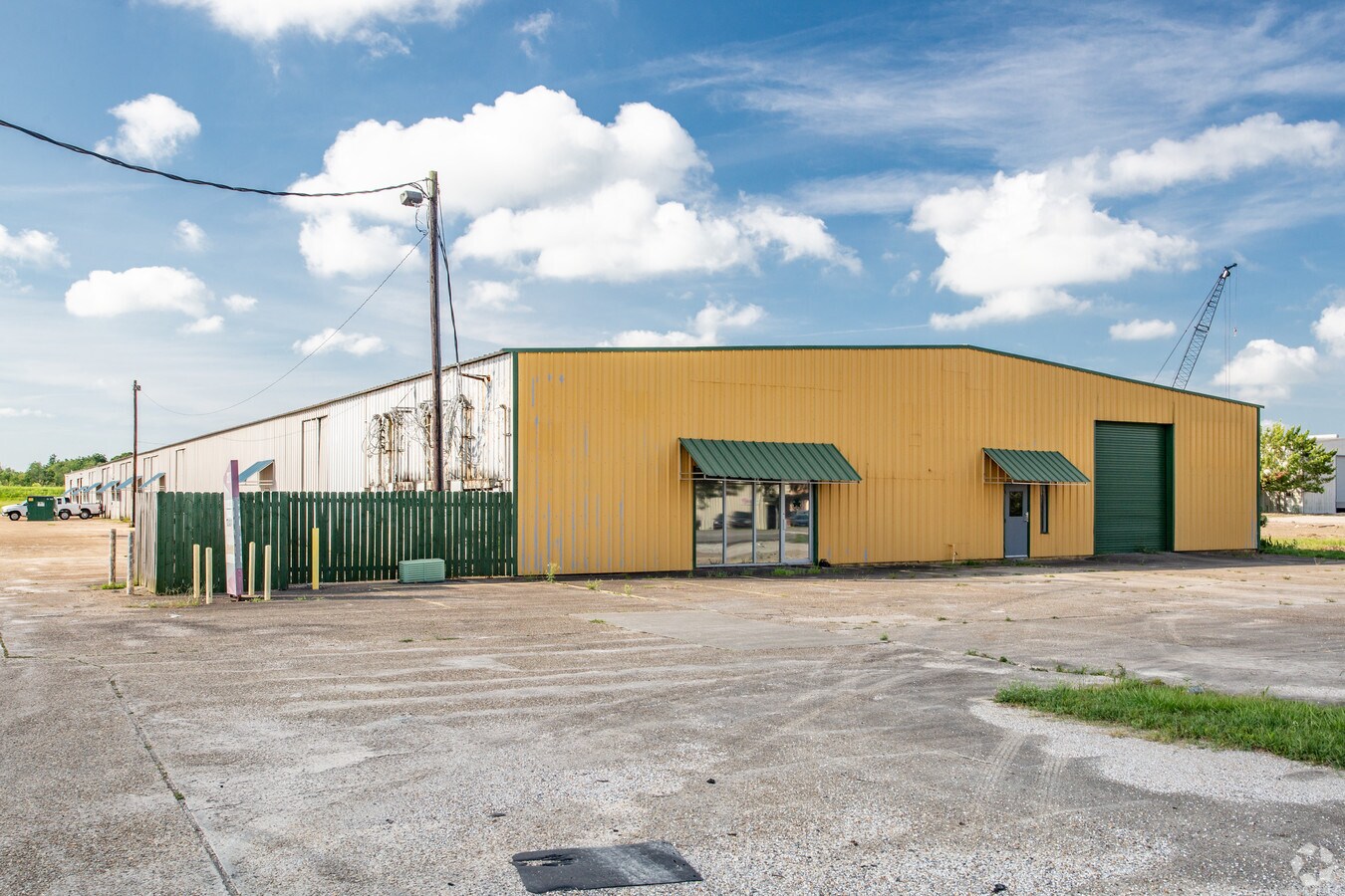 2217 Engineers Rd, Belle Chasse, LA 70037