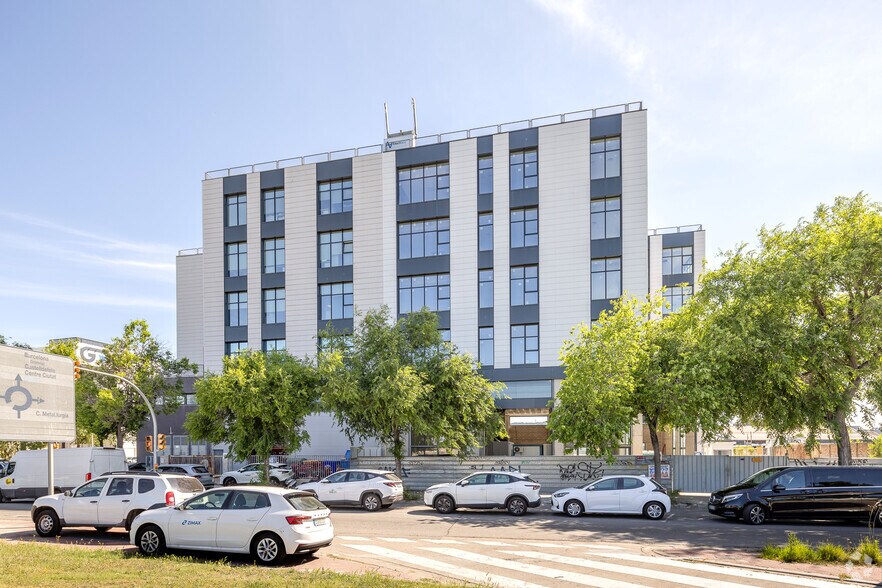 Office in L'Hospitalet de Llobregat, Barcelona for lease - Building Photo - Image 3 of 3