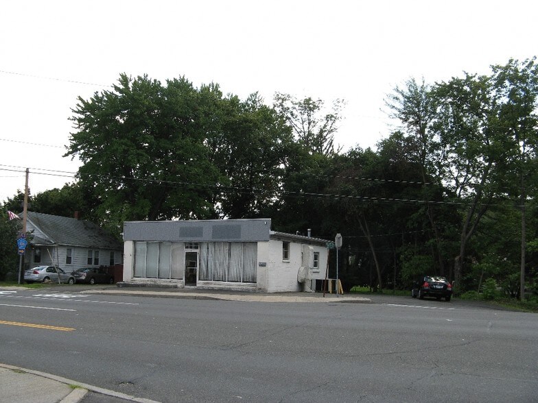 17 S Liberty Dr, Stony Point, NY 10980